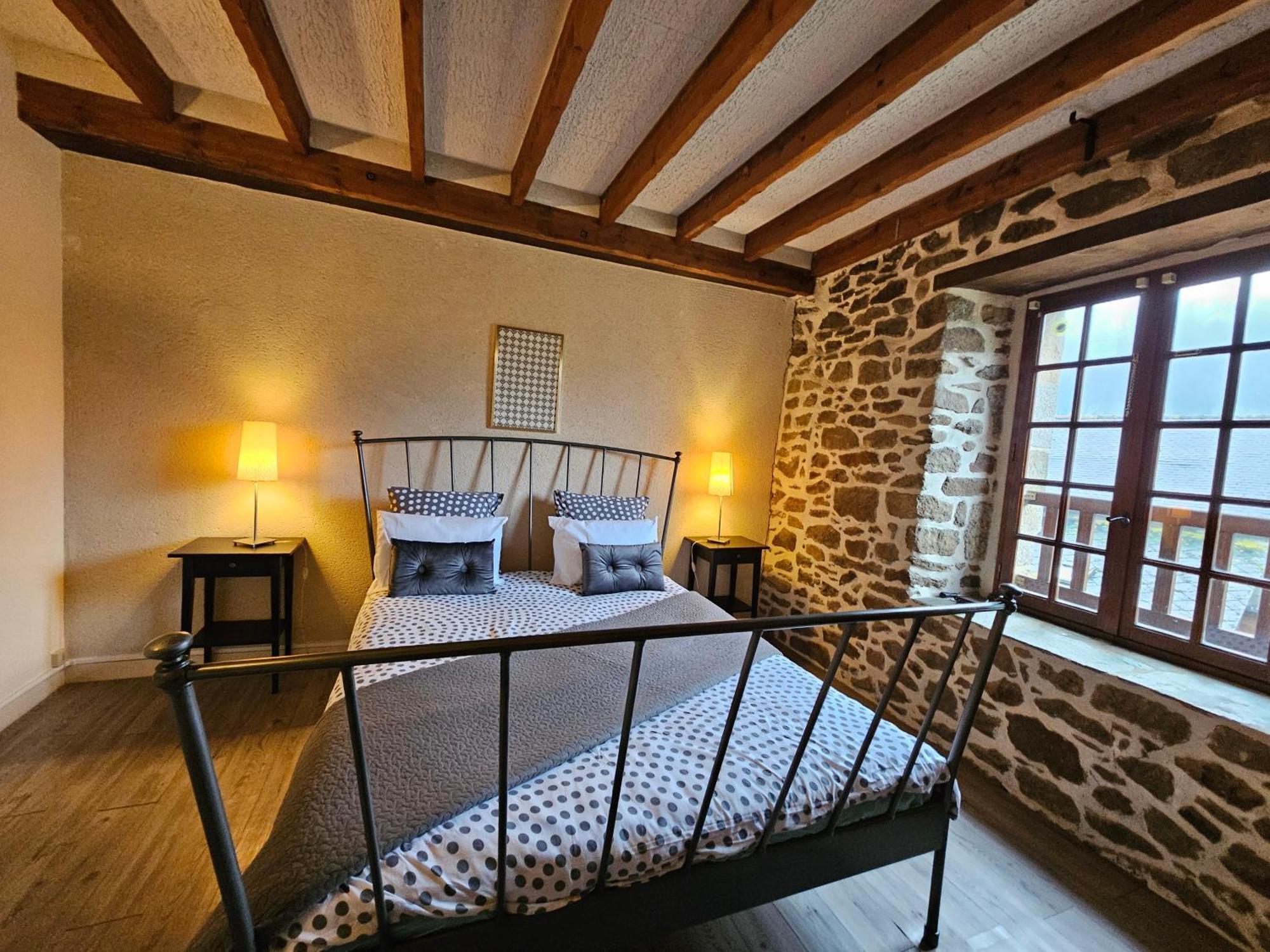 Les 3 Rossignols Villa Taden Rum bild